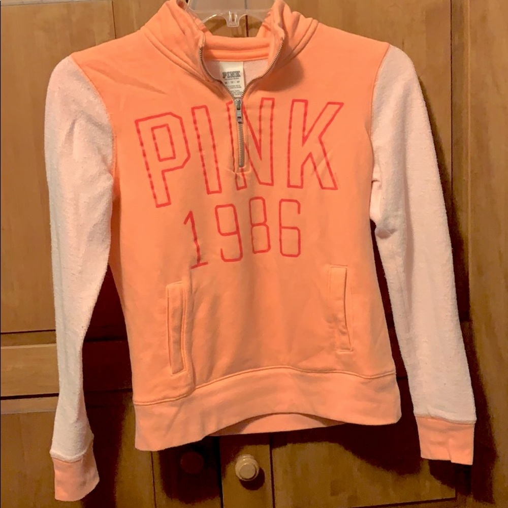 LIGHTLY WORN | VS Qtr-Zip Sweatshirt